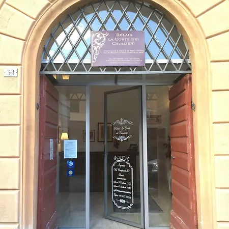 לינה וארוחת בוקר Relais La Corte Dei Cavalieri סיינה
