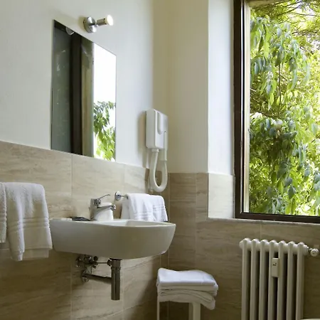 Oda ve Kahvaltı Relais La Corte Dei Cavalieri 4*