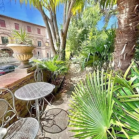 Oda ve Kahvaltı Relais La Corte Dei Cavalieri