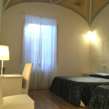 Relais La Corte Dei Cavalieri Alojamento de Acomodação e Pequeno-almoço 4*