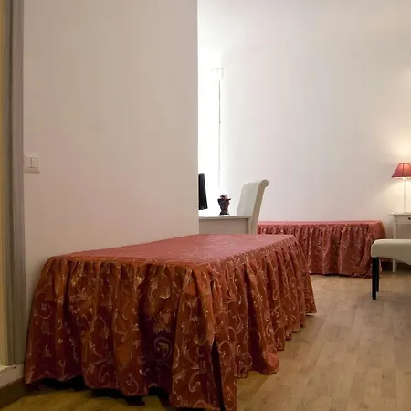 Oda ve Kahvaltı Relais La Corte Dei Cavalieri Siena